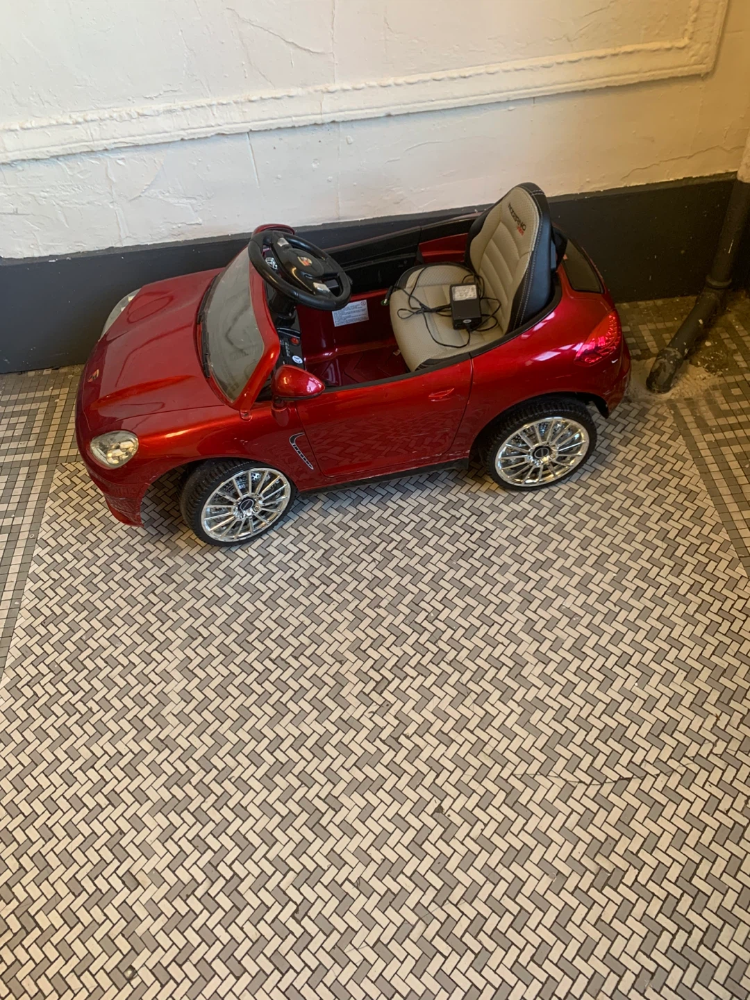 Car - photo 2