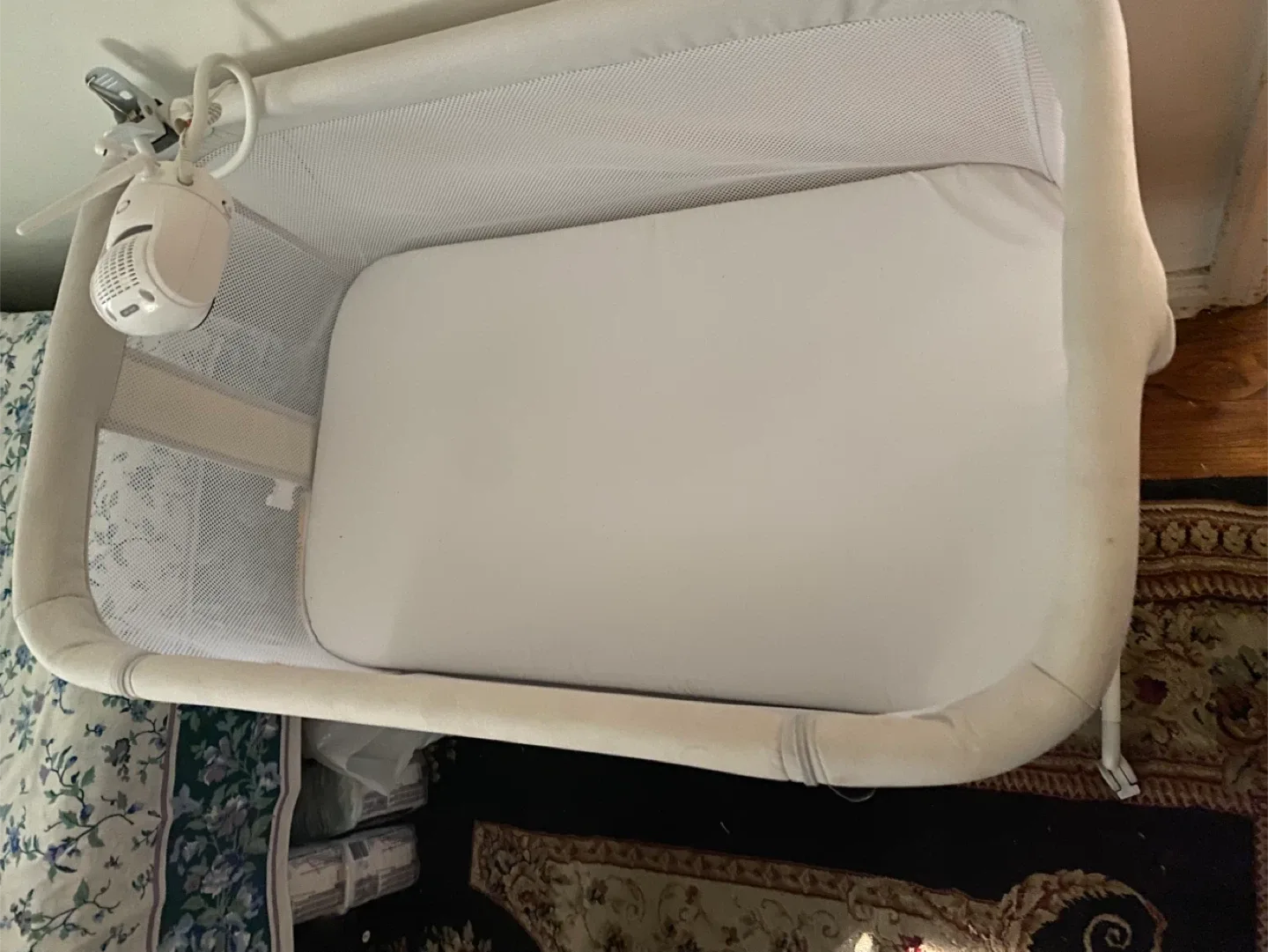 AMKE Closer Than Close Bedside Sleeper image indicator(2)