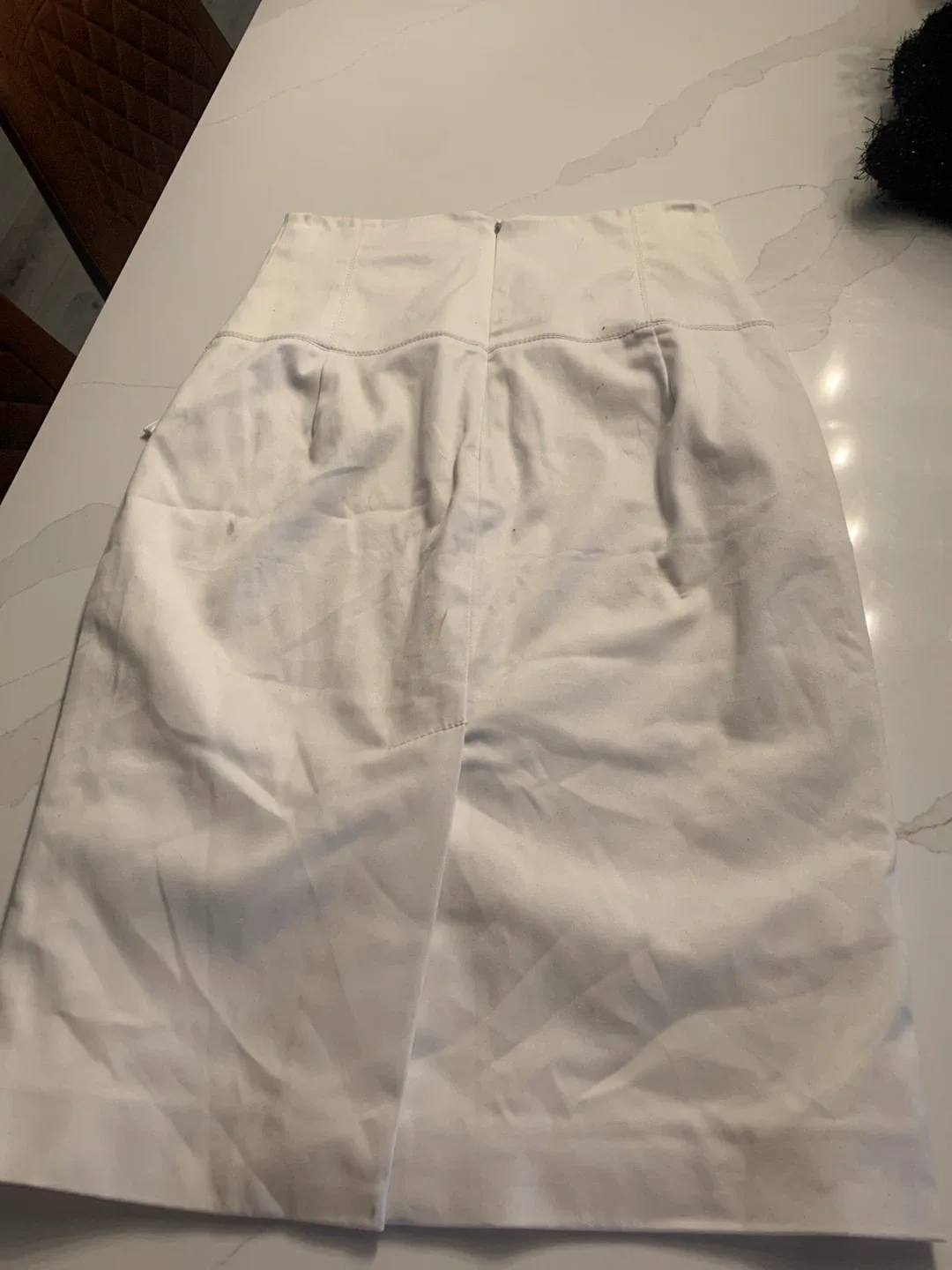 Guess by Marciano White Skirt - Size 0 image indicator(4)