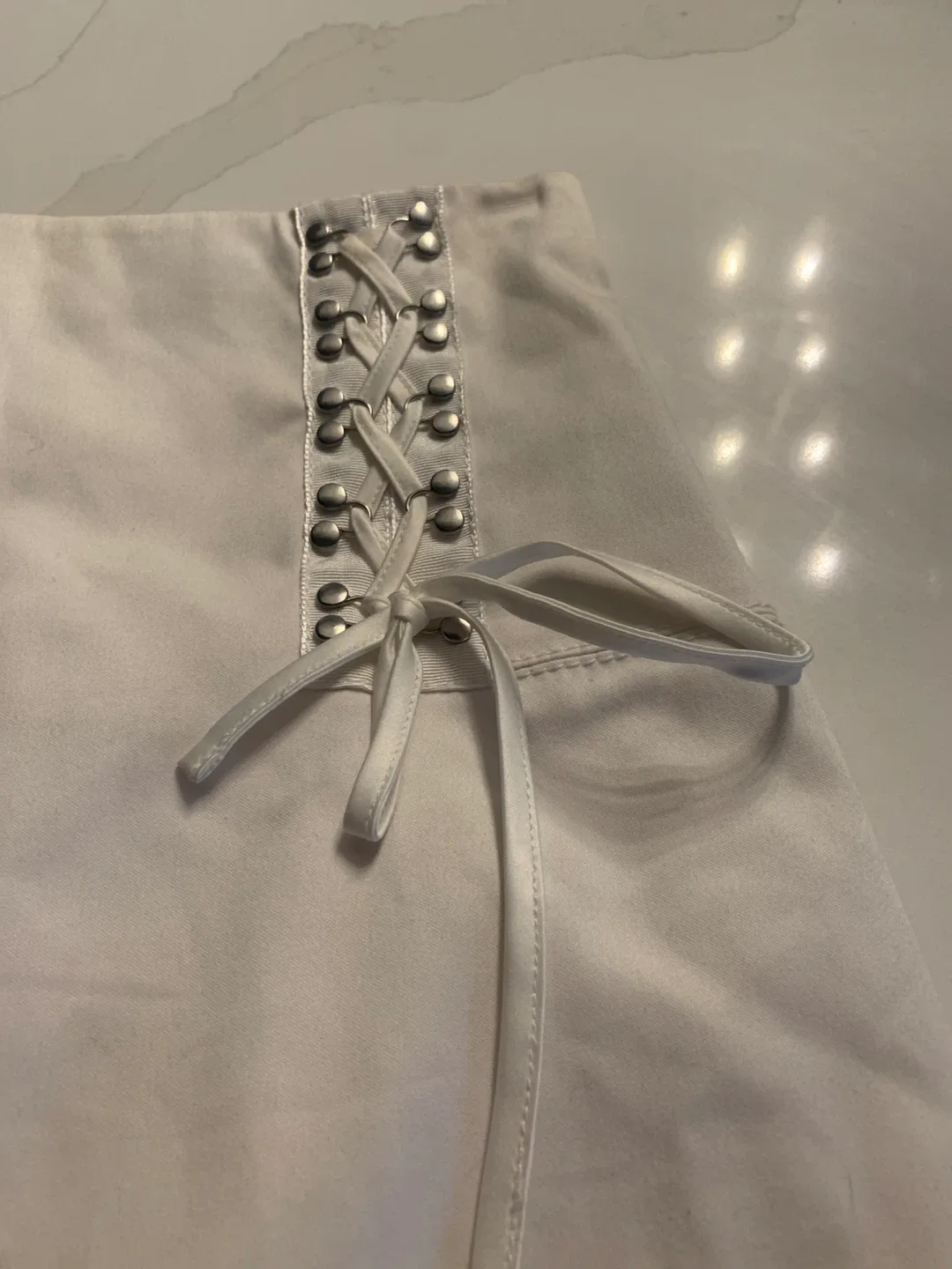 Guess by Marciano White Skirt - Size 0 image indicator(2)