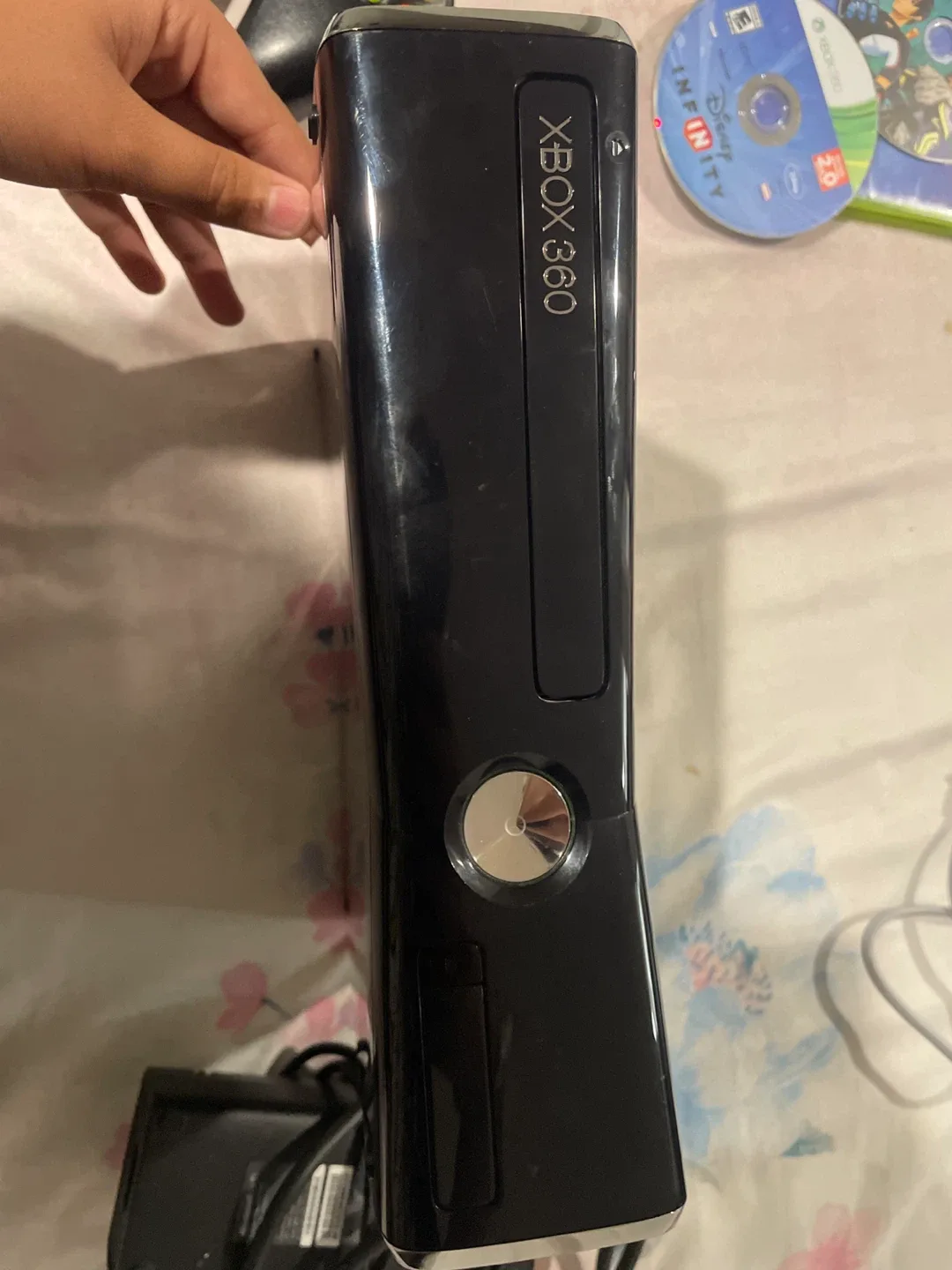 Xbox 360 Console with Games and Controllers image indicator(4)