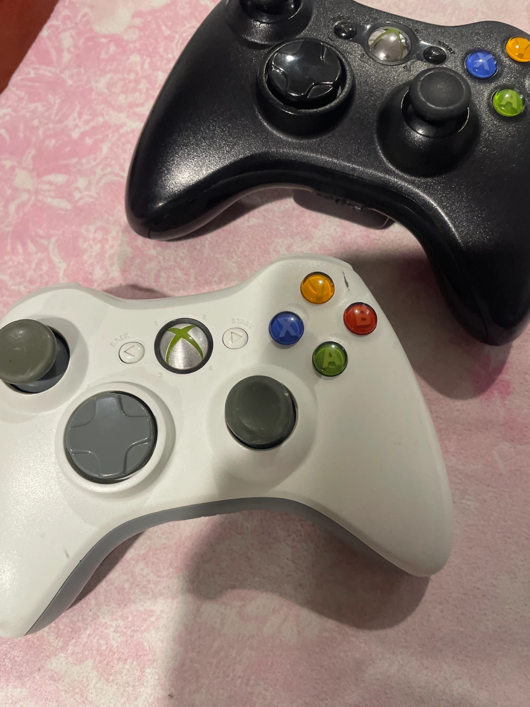 Xbox 360 Console with Games and Controllers - photo 2