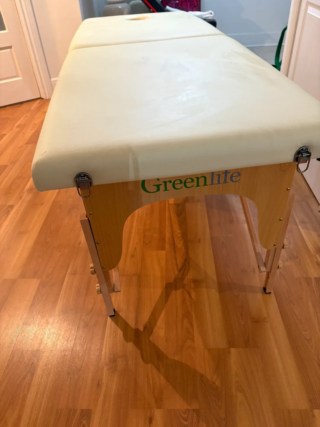Greenlife Massage Table image indicator(3)