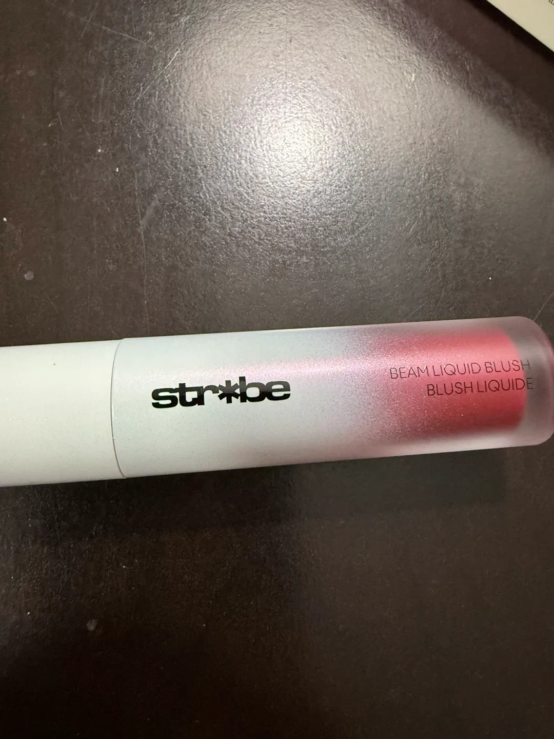 MAC strobe Beam Liquid Blush image indicator(3)