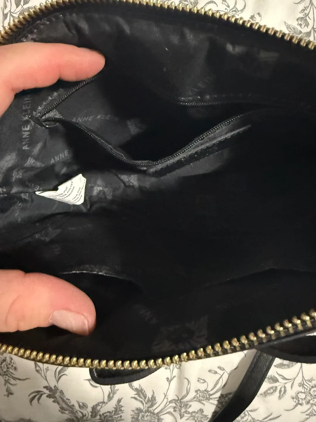 Anne Klein Black Crossbody Bag image indicator(3)