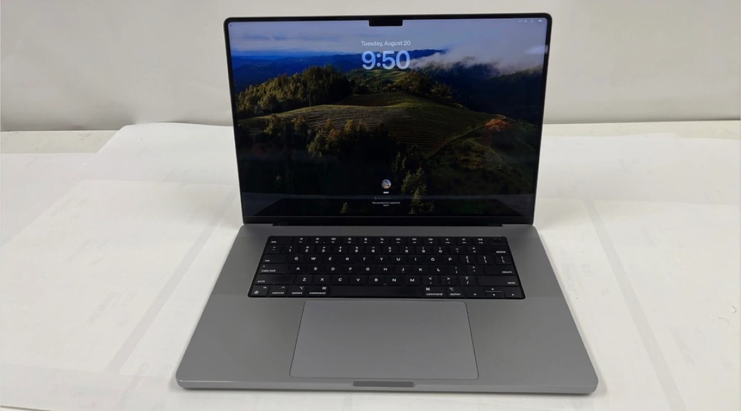 MacBook Pro 16” m1 32gb ram 1tb ssd