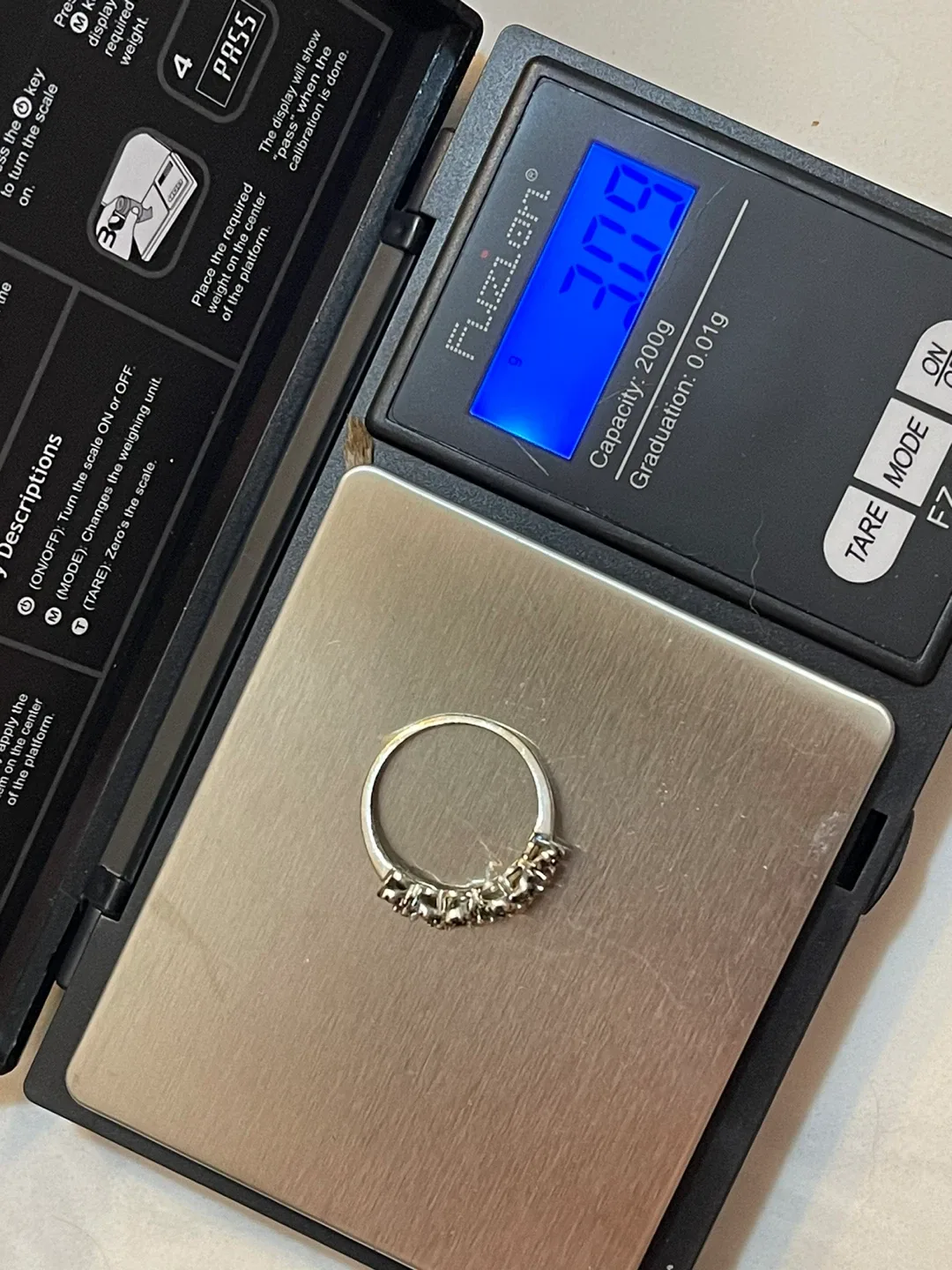 14k white gold Ring with Black white diamonds image indicator(2)