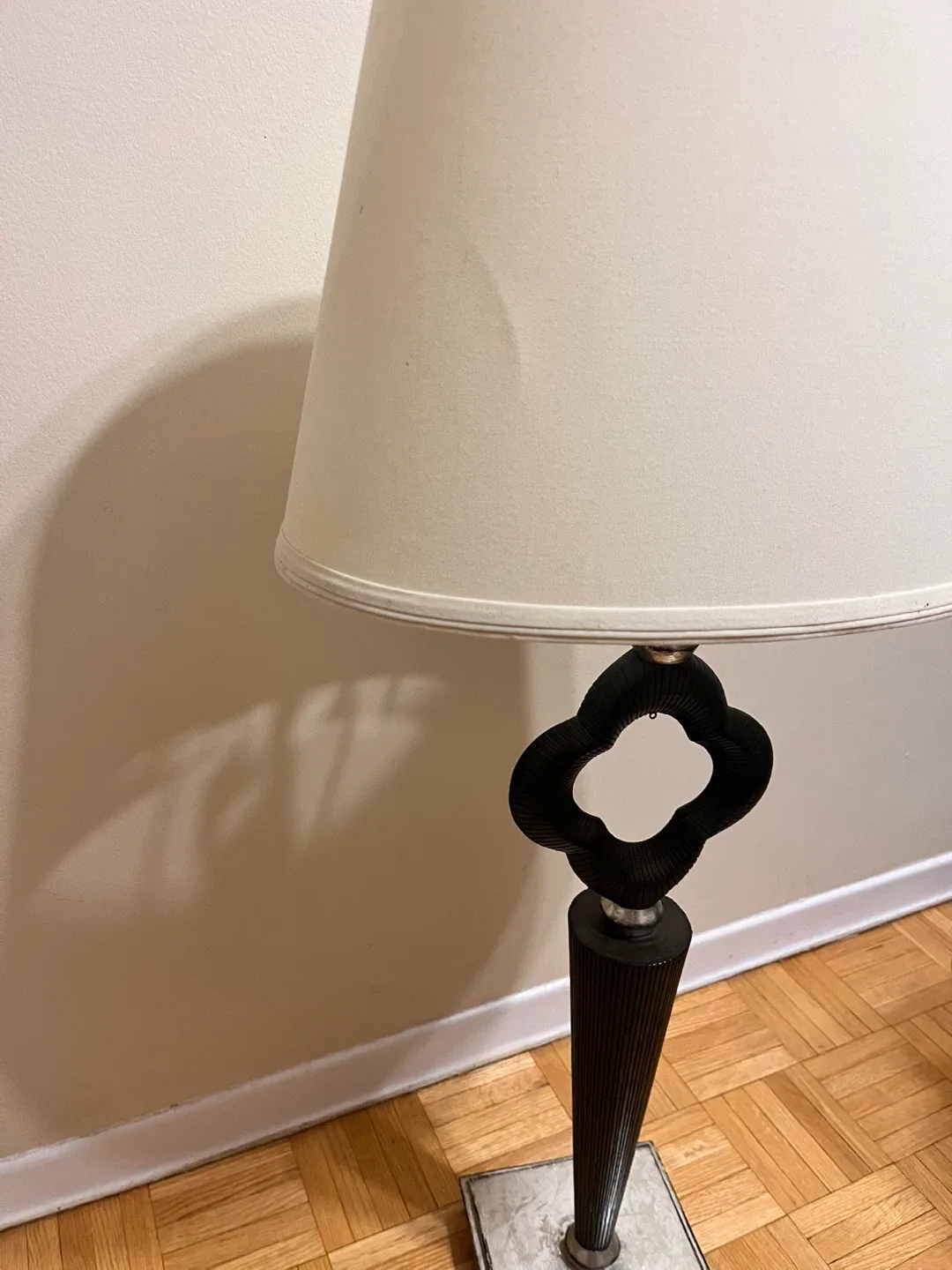 Vintage Style French Table Lamp image indicator(3)