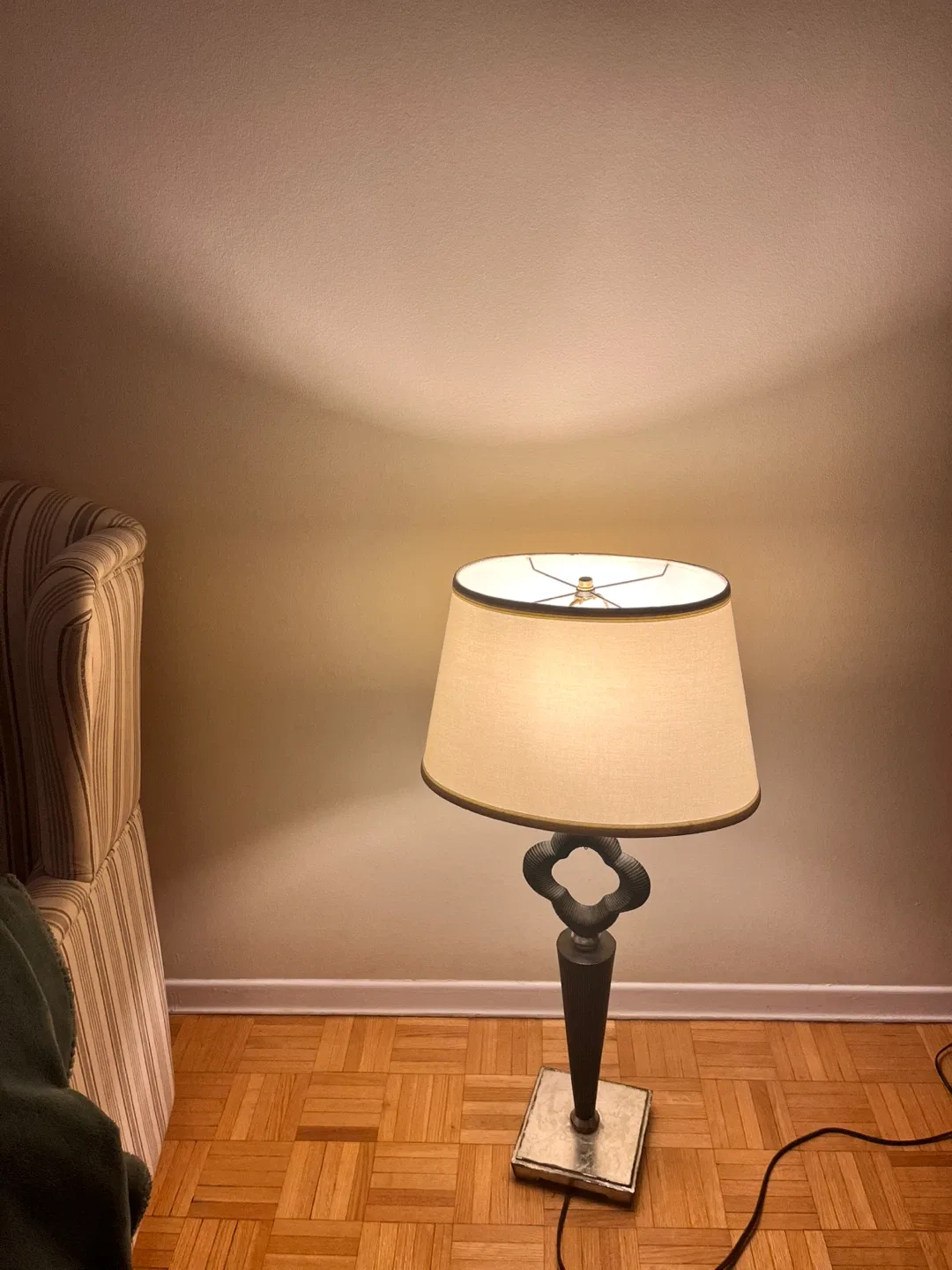 Vintage Style French Table Lamp image indicator(5)