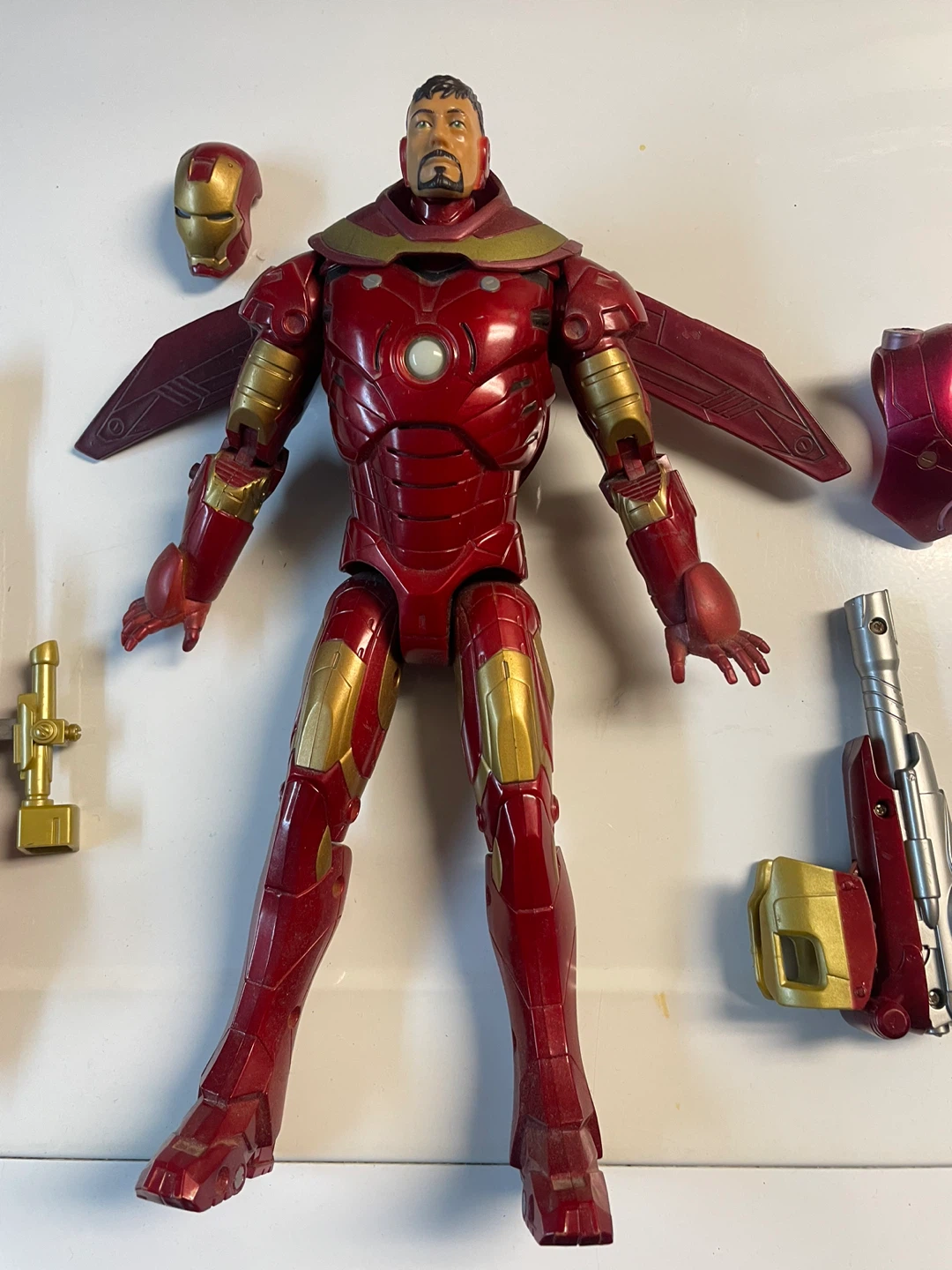 Diamond Select Iron Man Retro Gallery Statue with extra - photo 5
