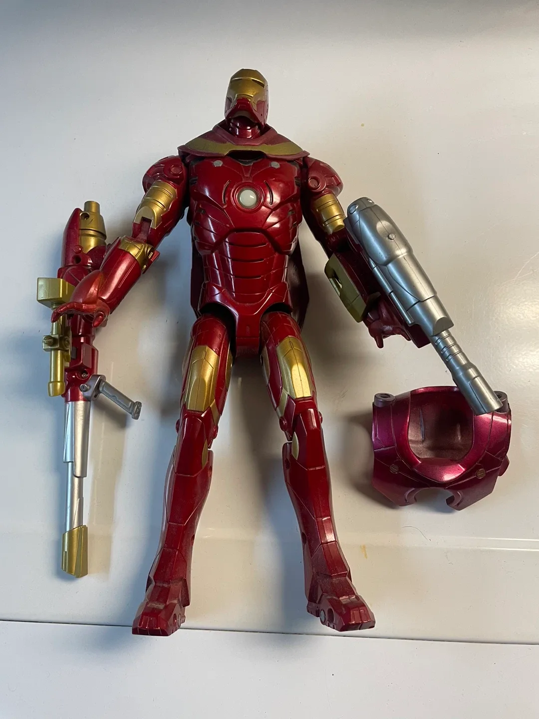 Diamond Select Iron Man Retro Gallery Statue with extra image indicator(7)