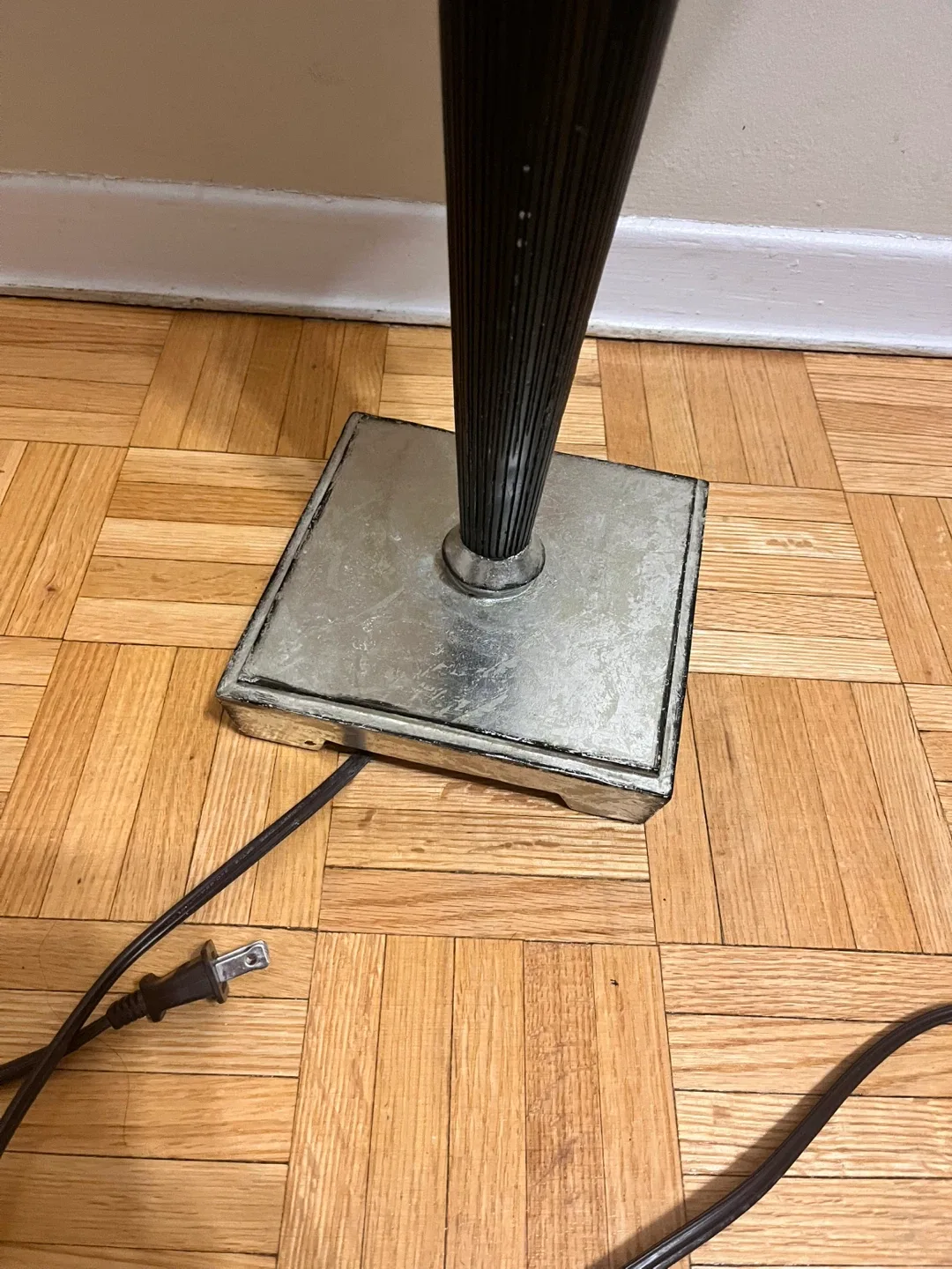 Vintage Style French Table Lamp image indicator(8)