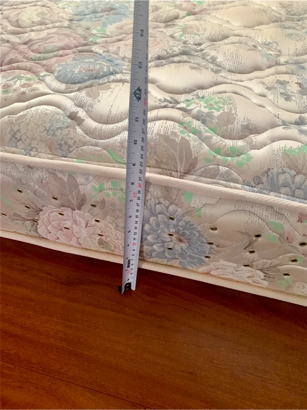 Sold spring support Mattress image indicator(2)