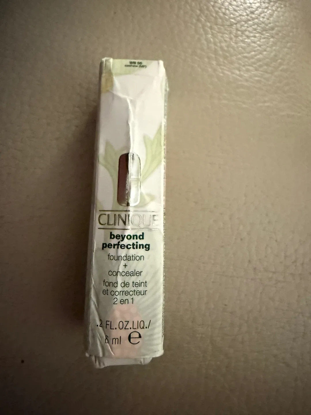 Clinique Beyond Perfecting Foundation + Concealer WN 56 Cashew image indicator(8)