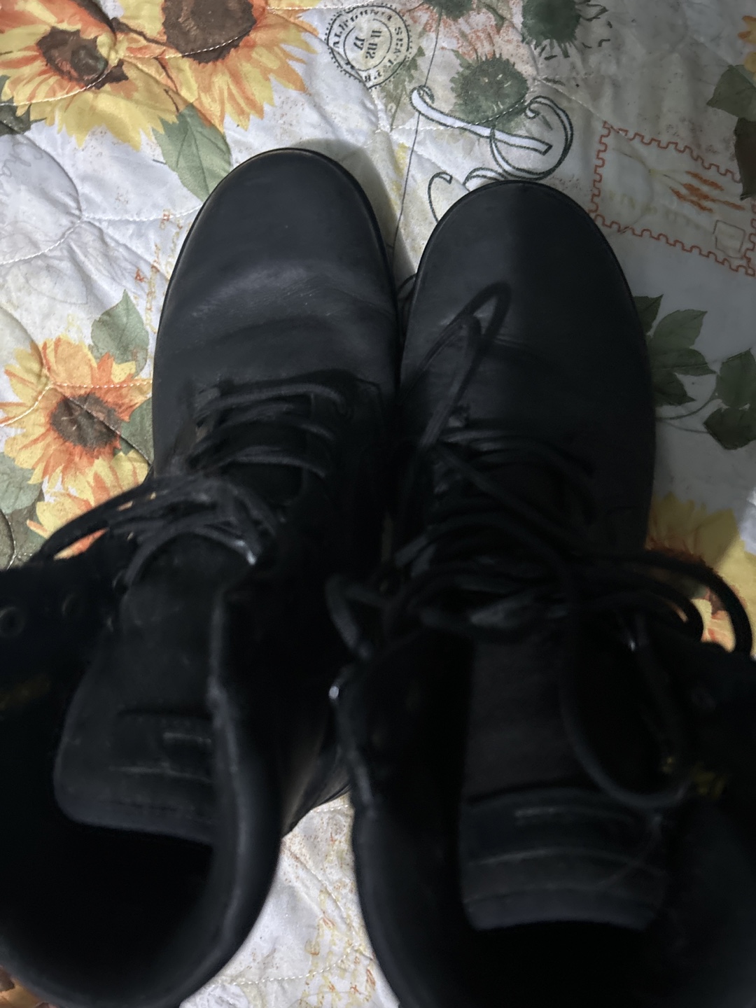 Dr. Martens Black Leather Boots US 8 - photo 2