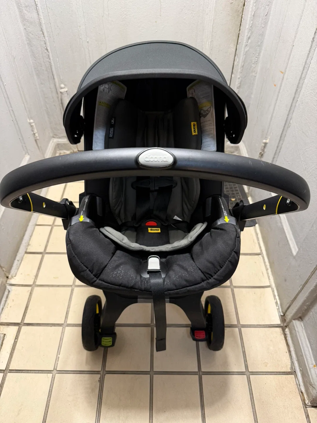 Doona Infant Car Seat/Stroller - Black image indicator(3)