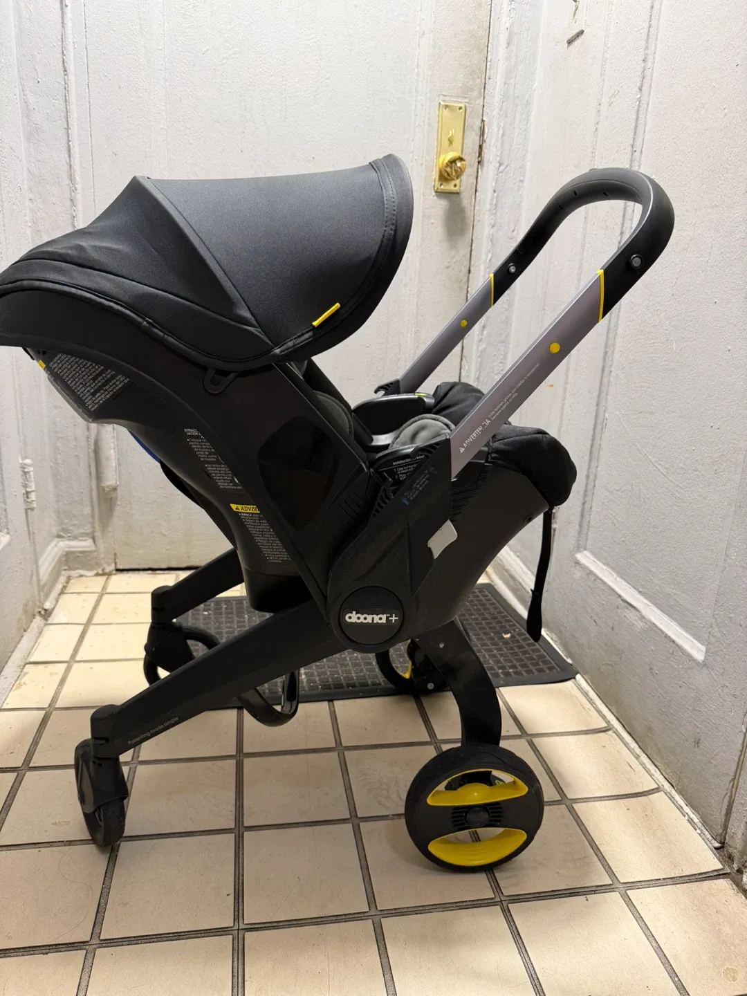 Doona Infant Car Seat/Stroller - Black image indicator(9)