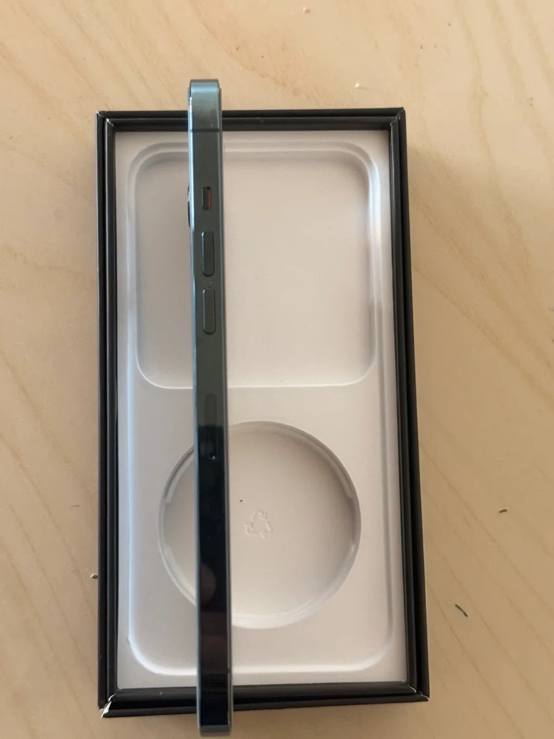 Apple iPhone 12 Pro Max 256GB - Excellent Condition! image indicator(4)