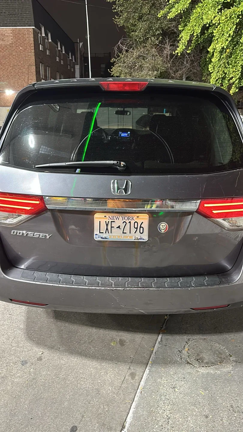 Honda Odyssey Minivan image indicator(3)