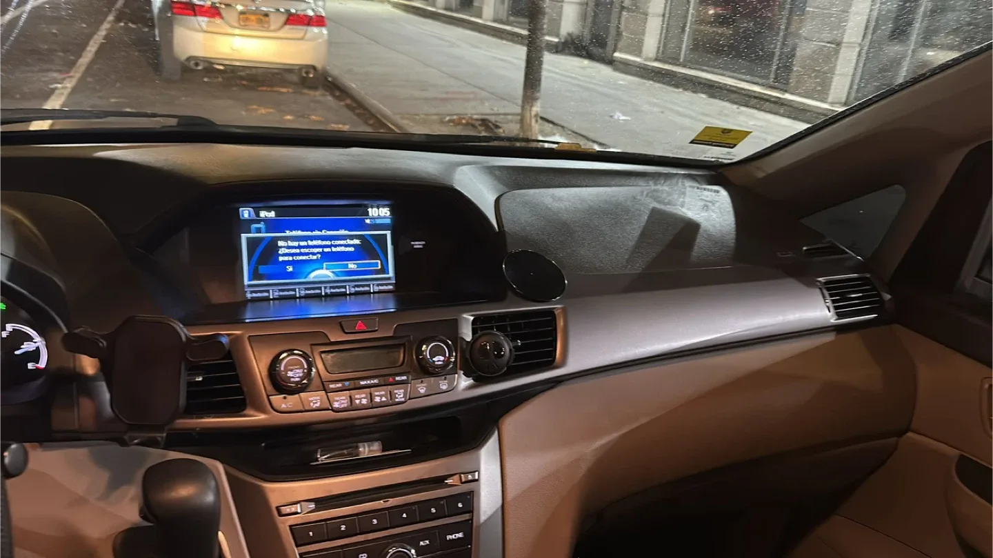 Honda Odyssey Minivan image indicator(5)