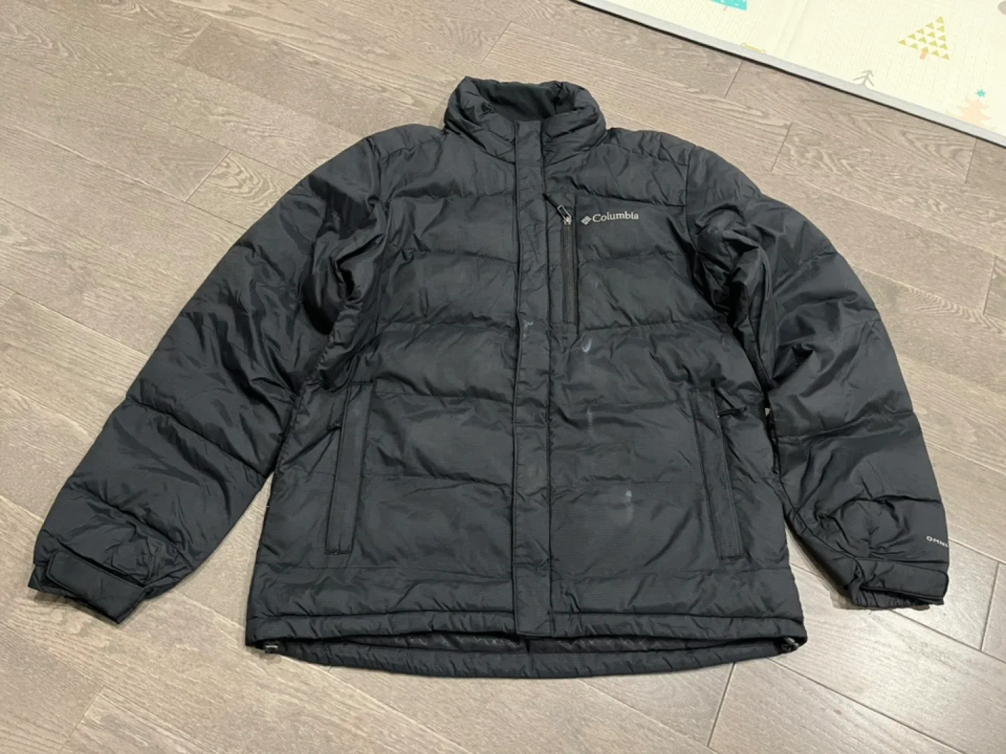 Columbia Black Puffer Jacket - Size M thumbnail