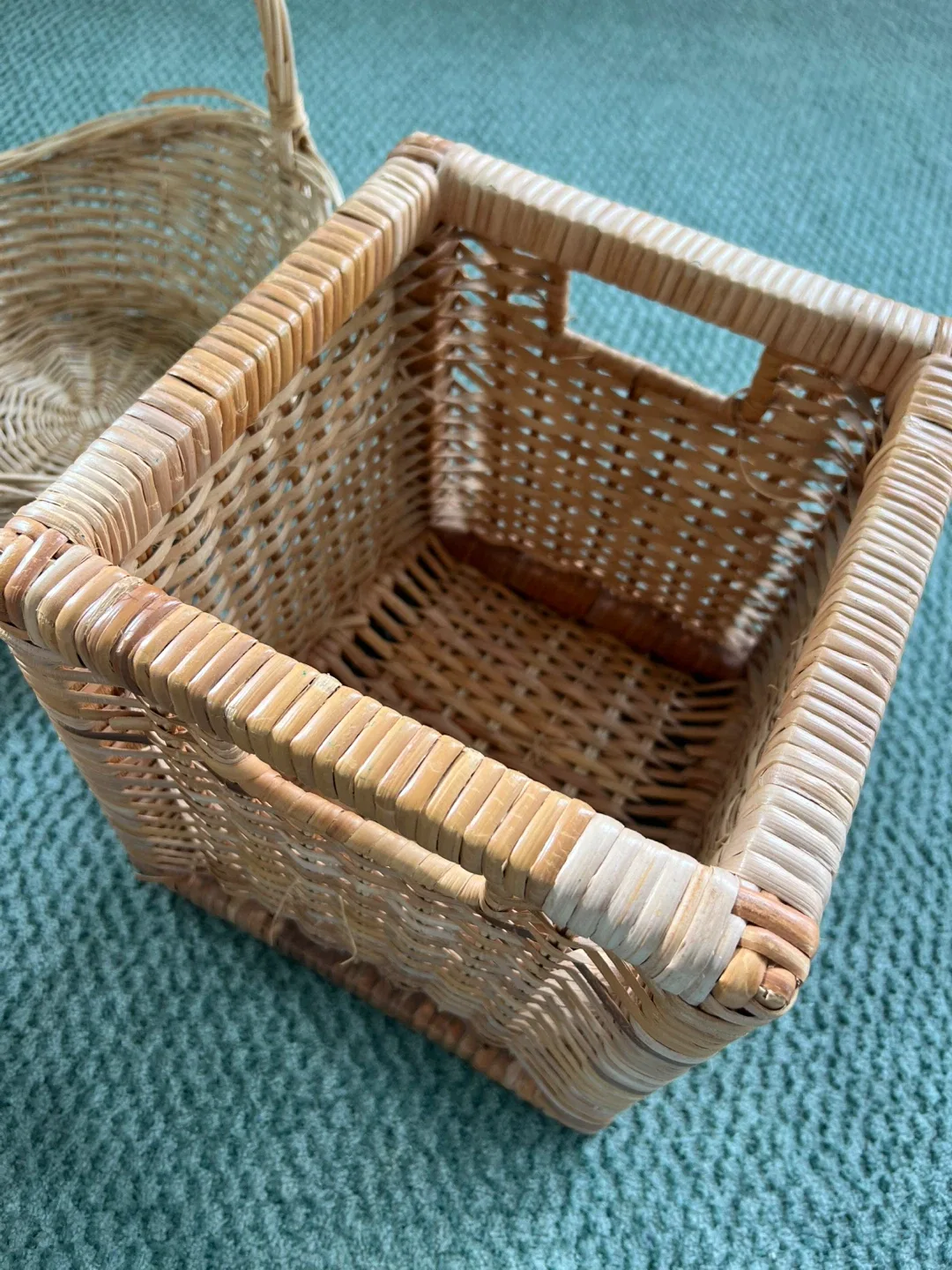Wicker Baskets image indicator(4)