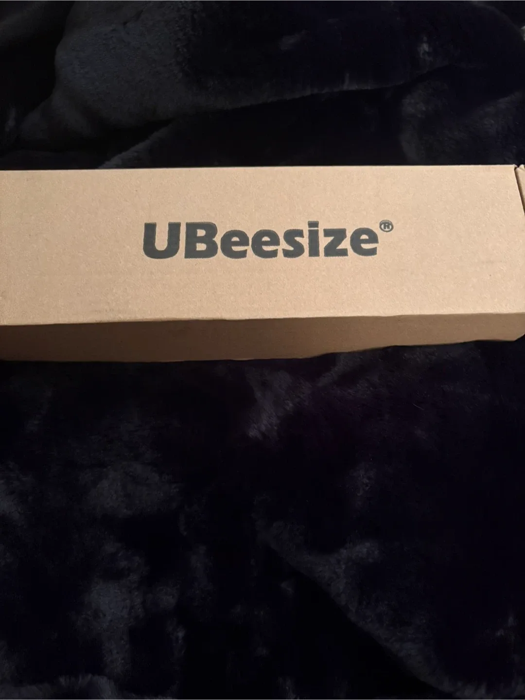 UBeesize Extendable Selfie Stick Tripod - New in Box! thumbnail