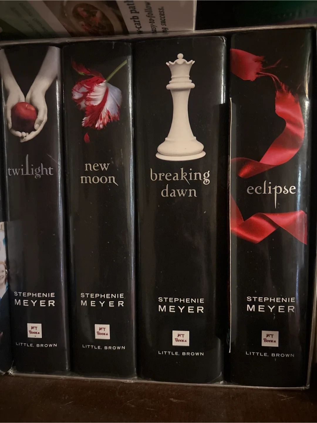 Twilight Book Series by Stephenie Meyer thumbnail