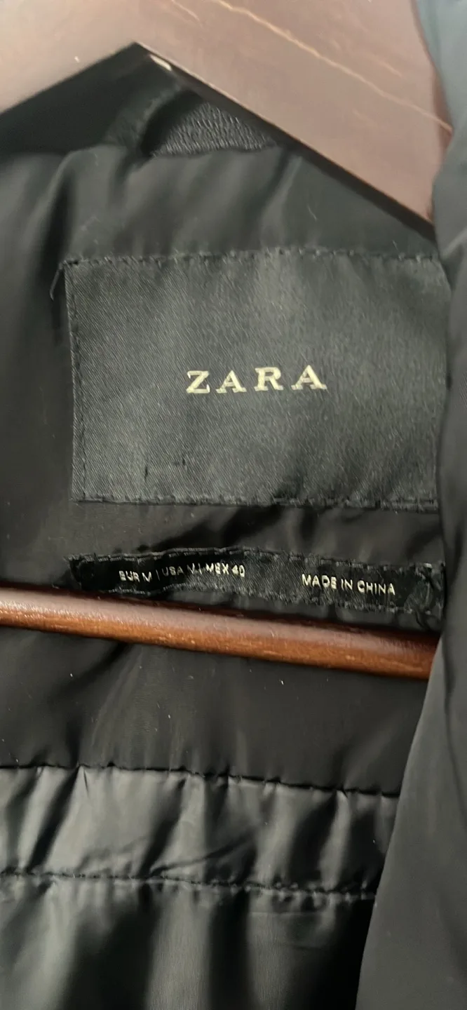 Zara Black Hooded Jacket - Size M image indicator(2)