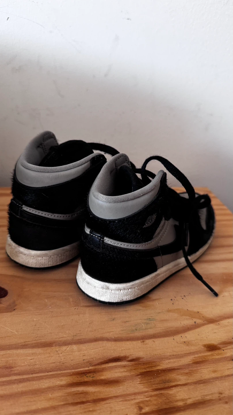Jordan 1 Retro Little Kids Size 9C - photo 2