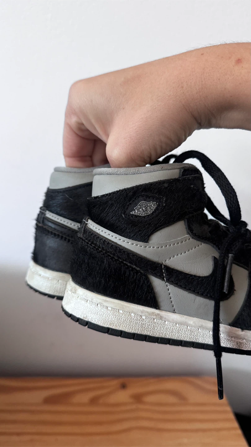 Jordan 1 Retro Little Kids Size 9C - photo 3