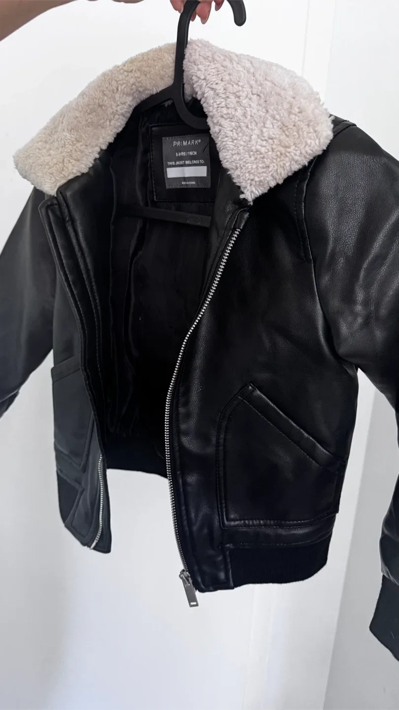 Primark Black Jacket - Size 5-6 Years image indicator(2)