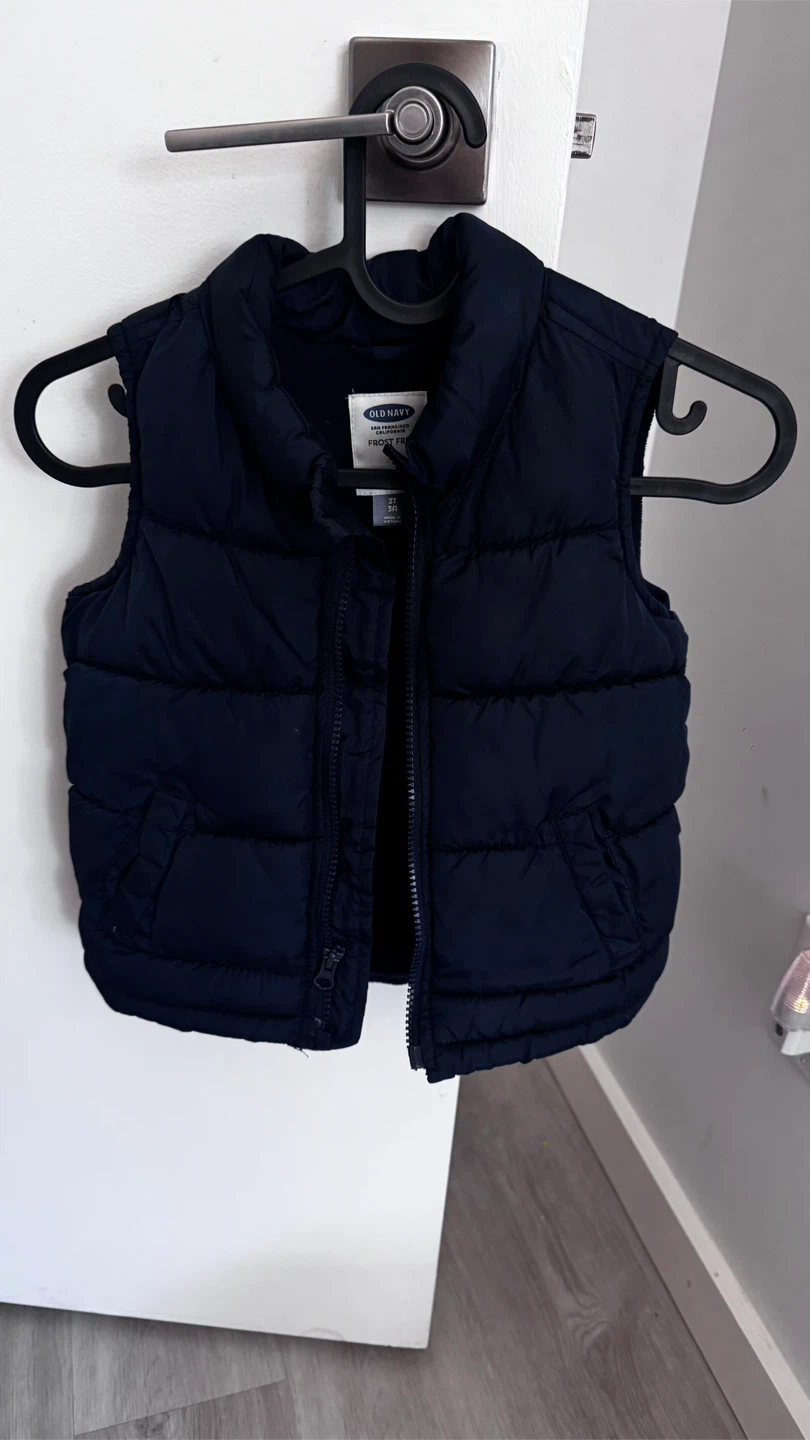 Old Navy Frost Free Toddler Puffer Vest - 3T