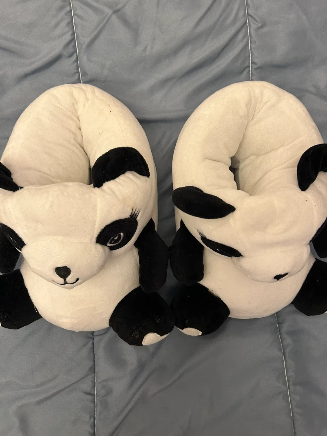 Panda Slippers - Adorable & Cozy! image indicator(4)
