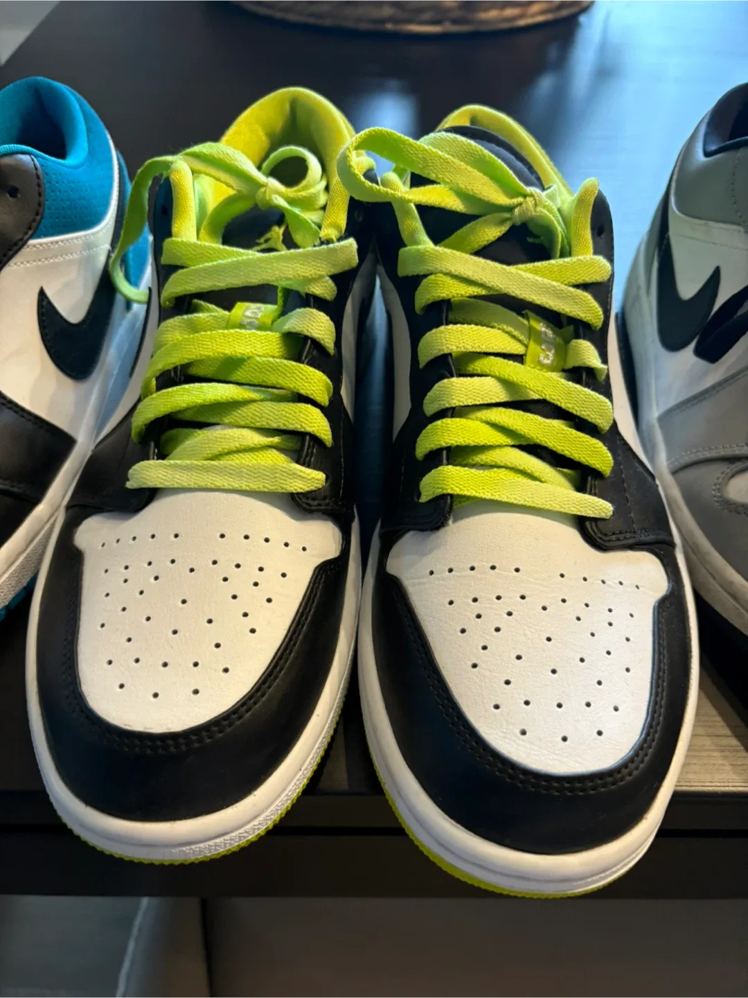 Jordan 1 low black cyber image indicator(3)