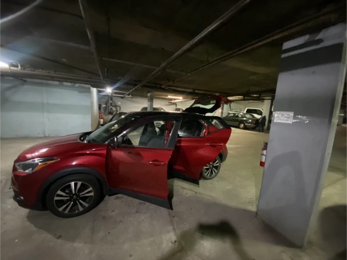 Nissan Kicks Red and Black image indicator(10)