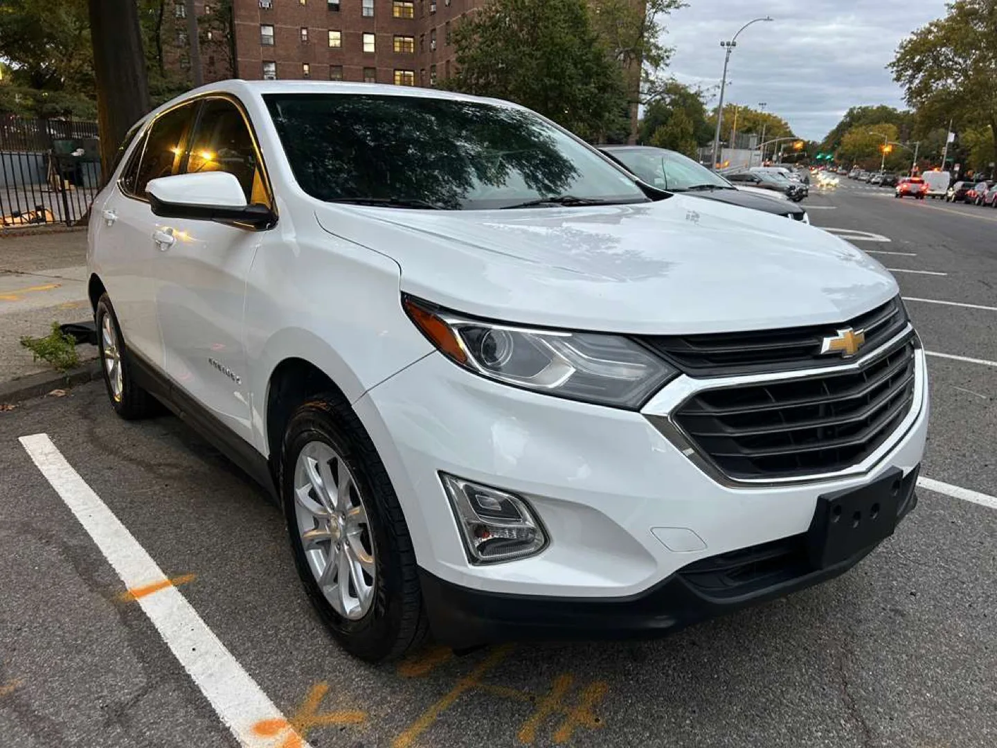 2018 Chevrolet Equinox LT Sport Utility image indicator(3)