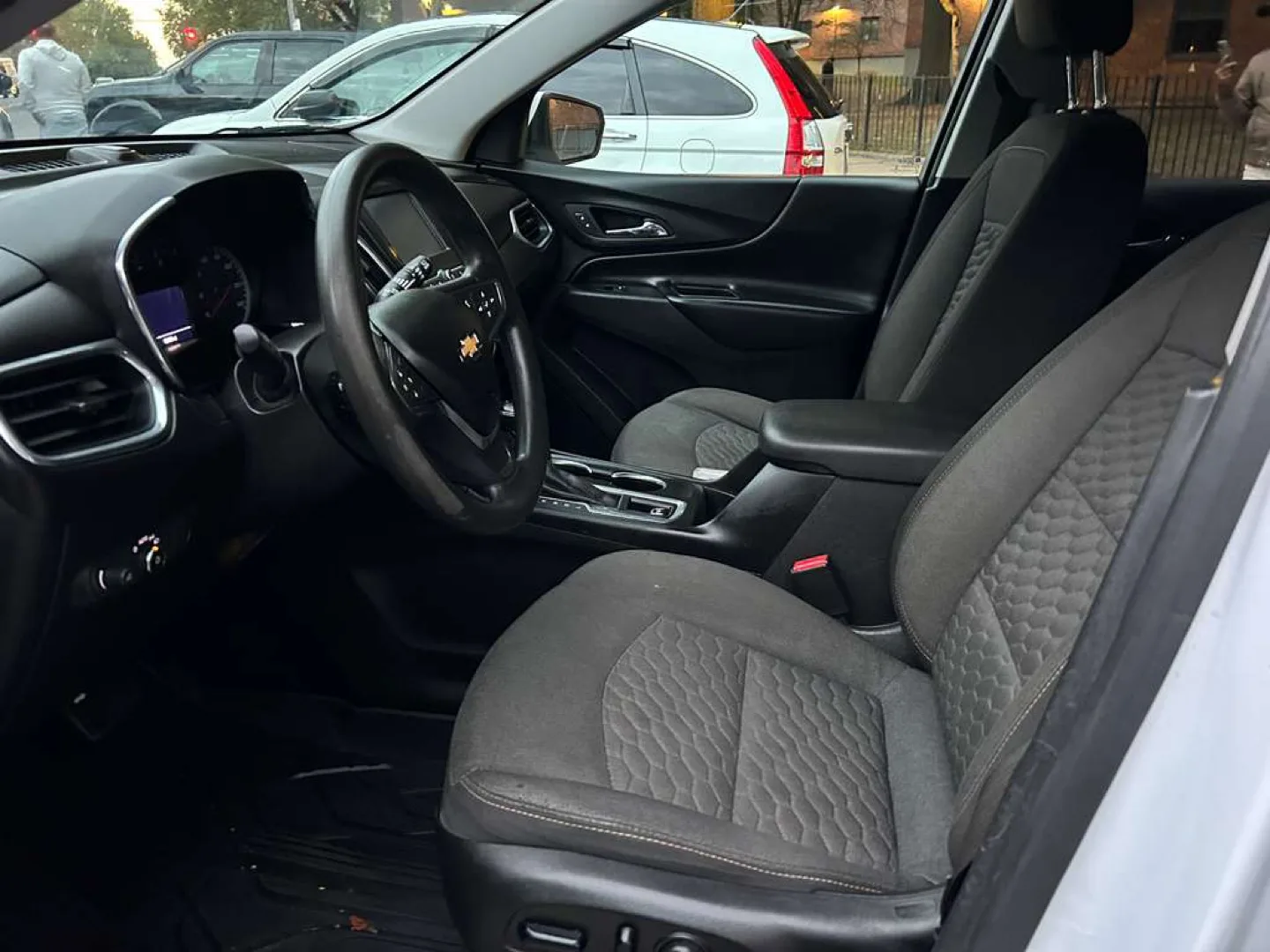 2018 Chevrolet Equinox LT Sport Utility image indicator(8)