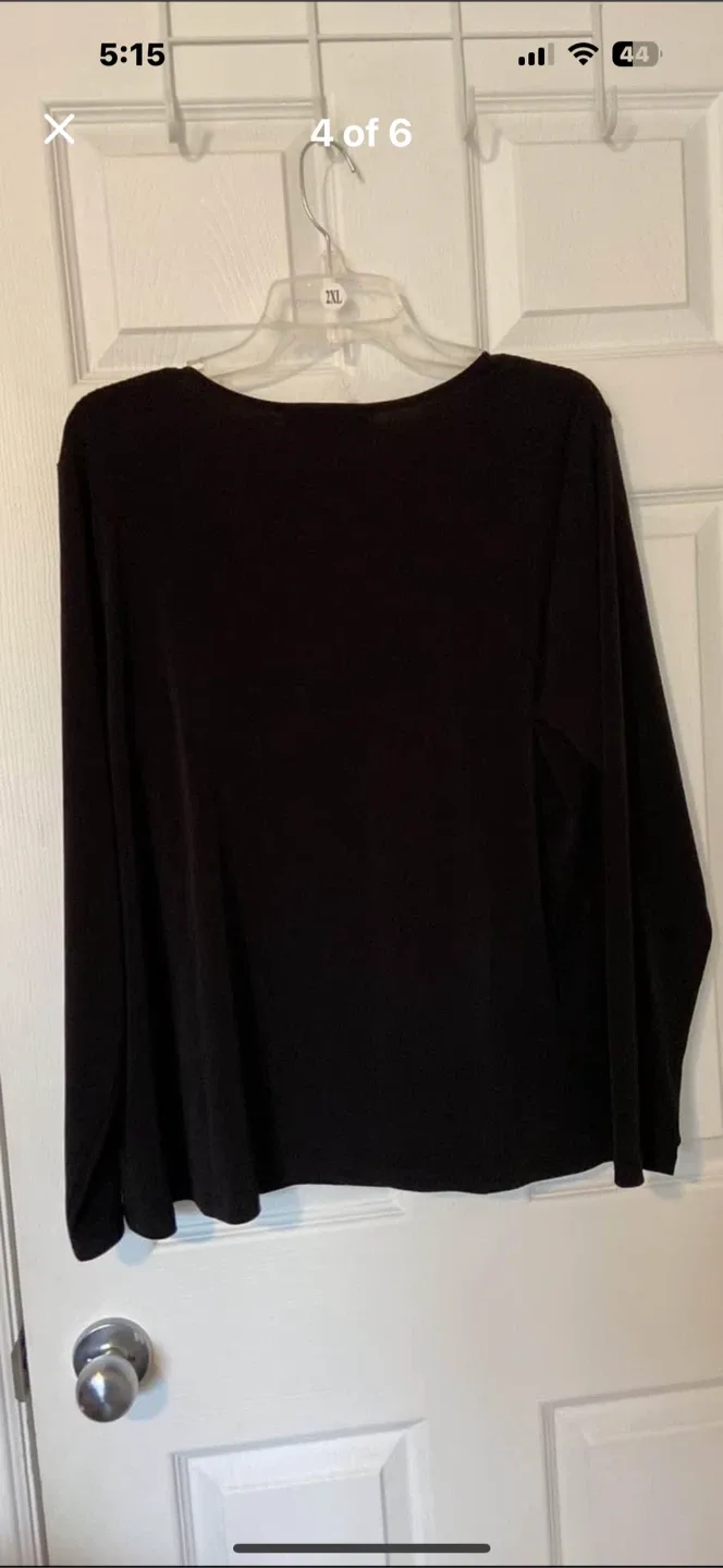 New Michael Kors Black Top - Size 1X image indicator(5)