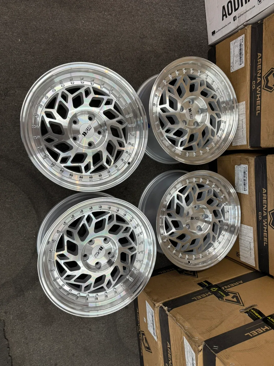 Set of 4 F1R WHEEL Silver Rims image indicator(3)