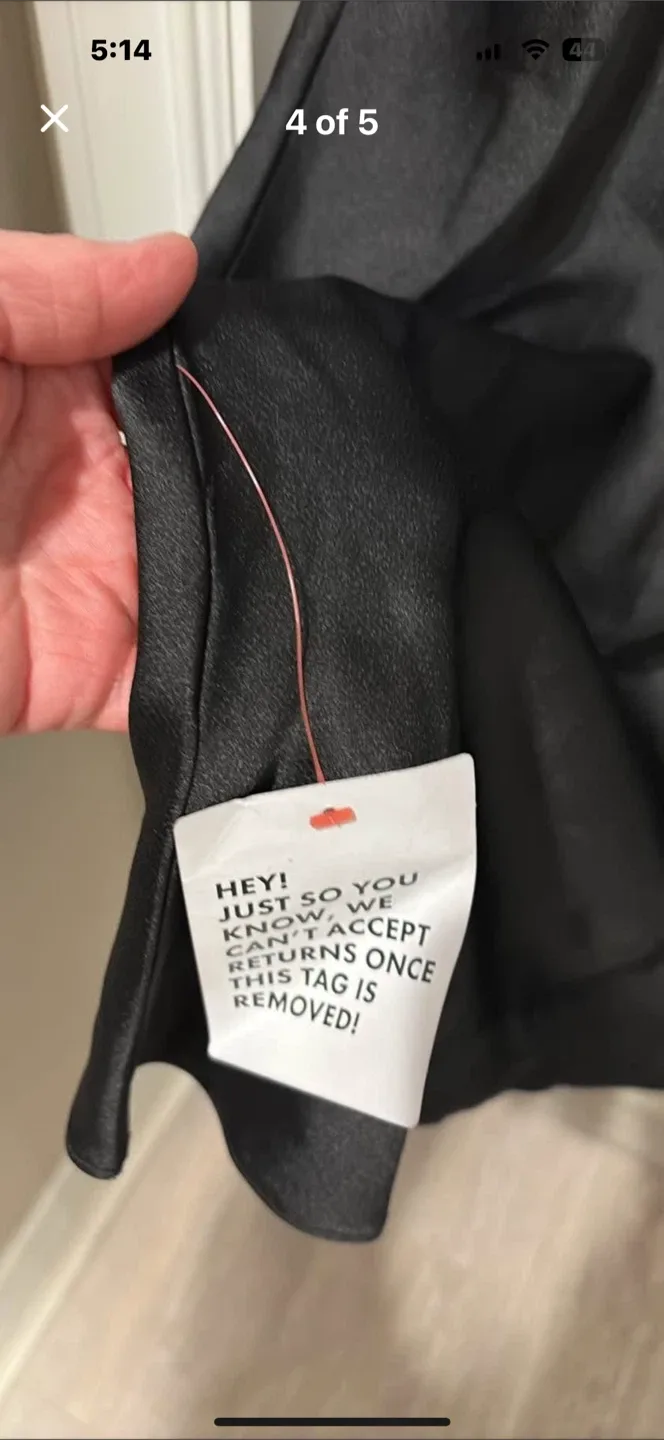 Black Dress image indicator(4)