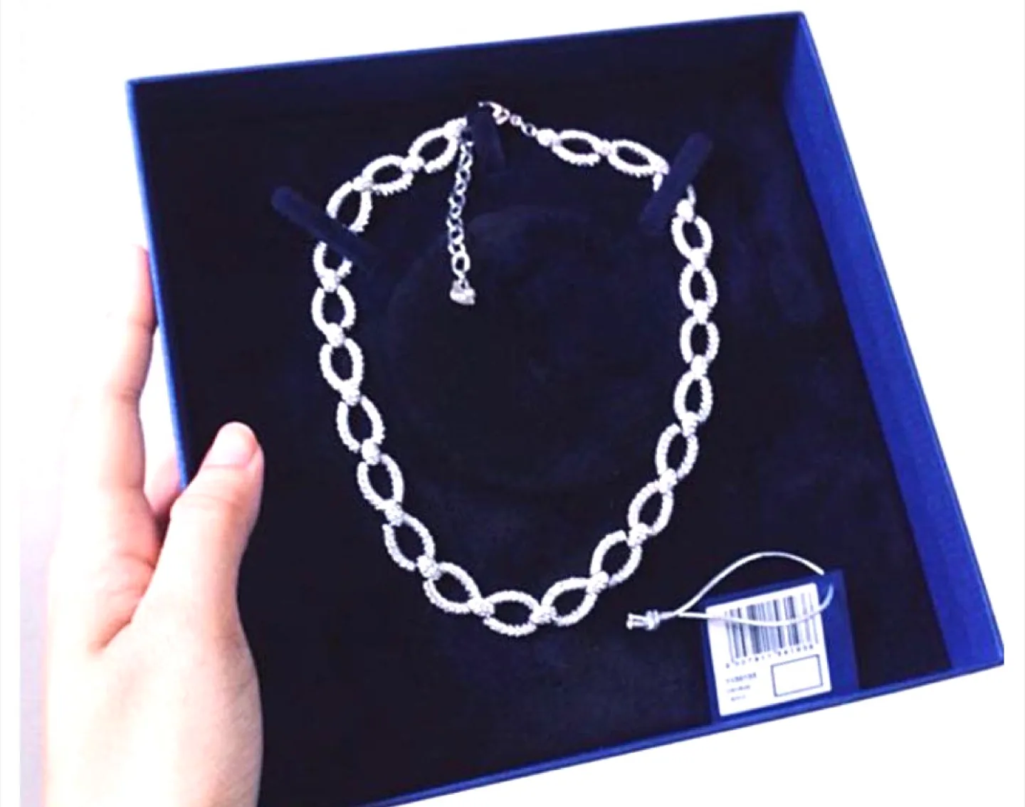 Swarovski Crystal Infinity Necklace image indicator(2)