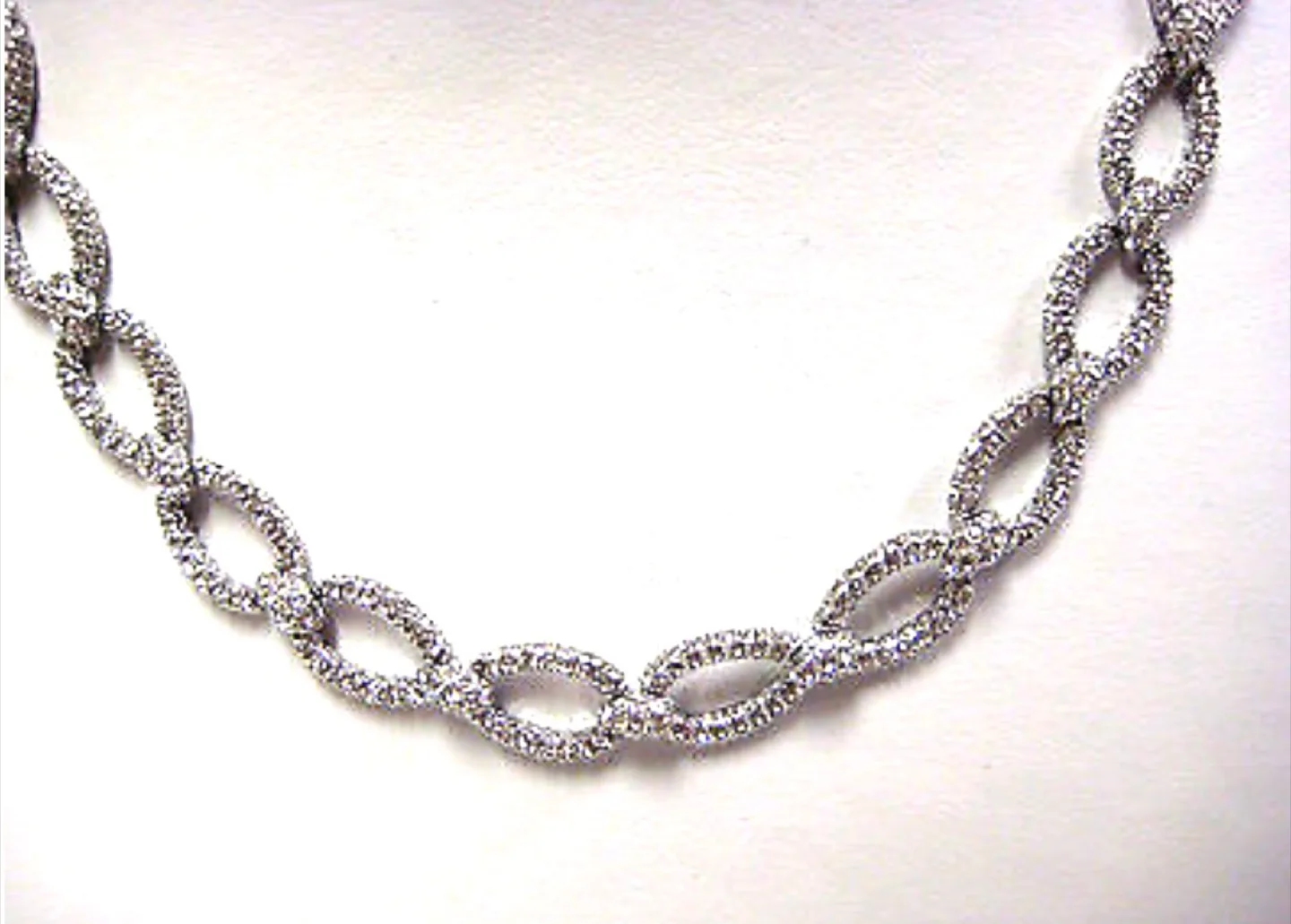 Swarovski Crystal Infinity Necklace image indicator(6)