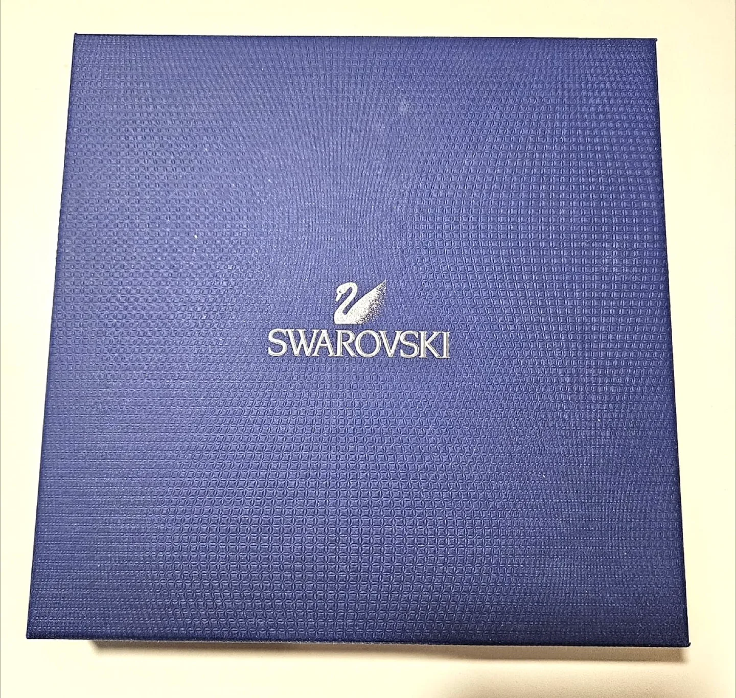 Swarovski Crystal Infinity Necklace image indicator(8)