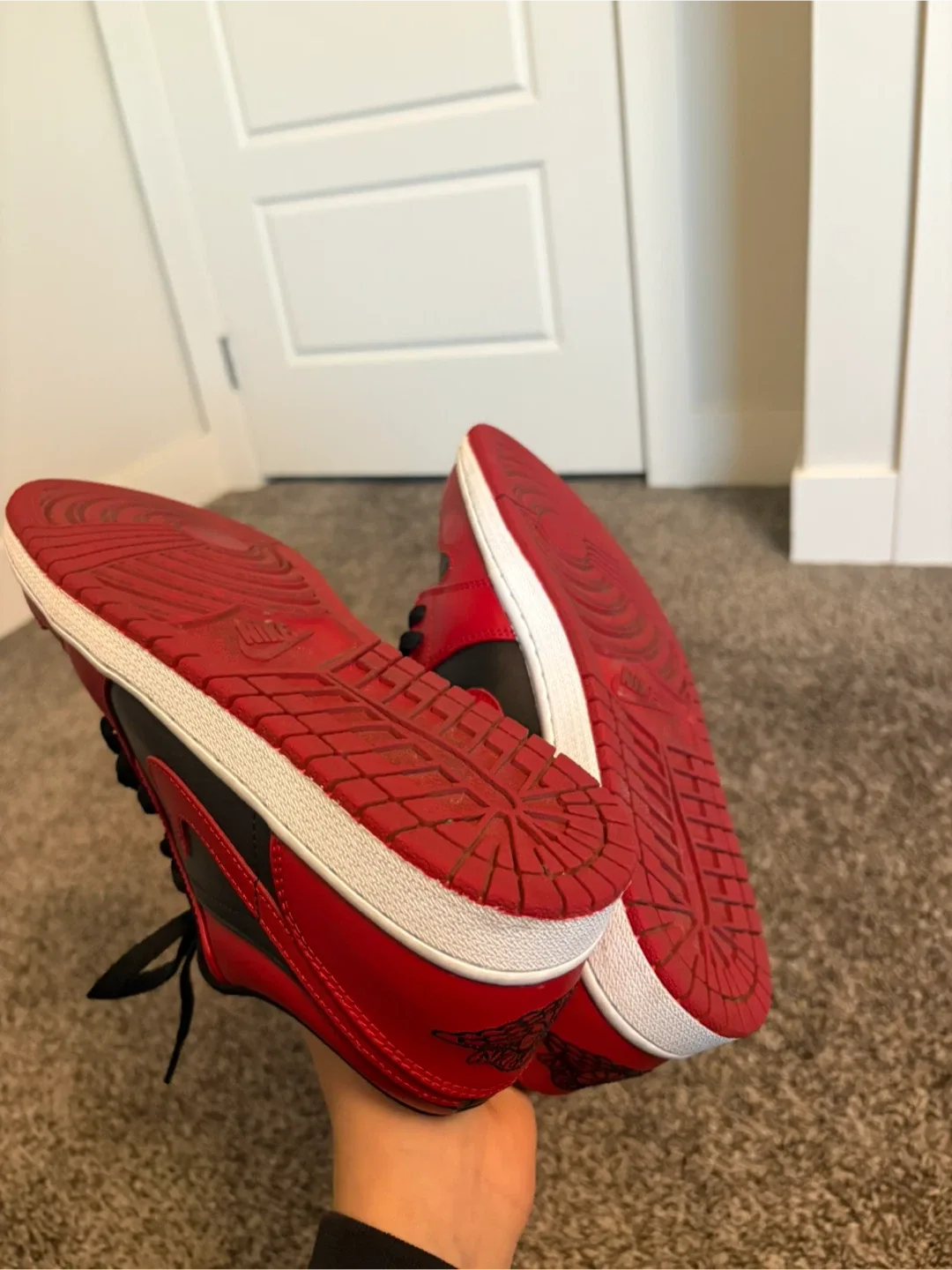 Jordan one low reverse bred image indicator(2)