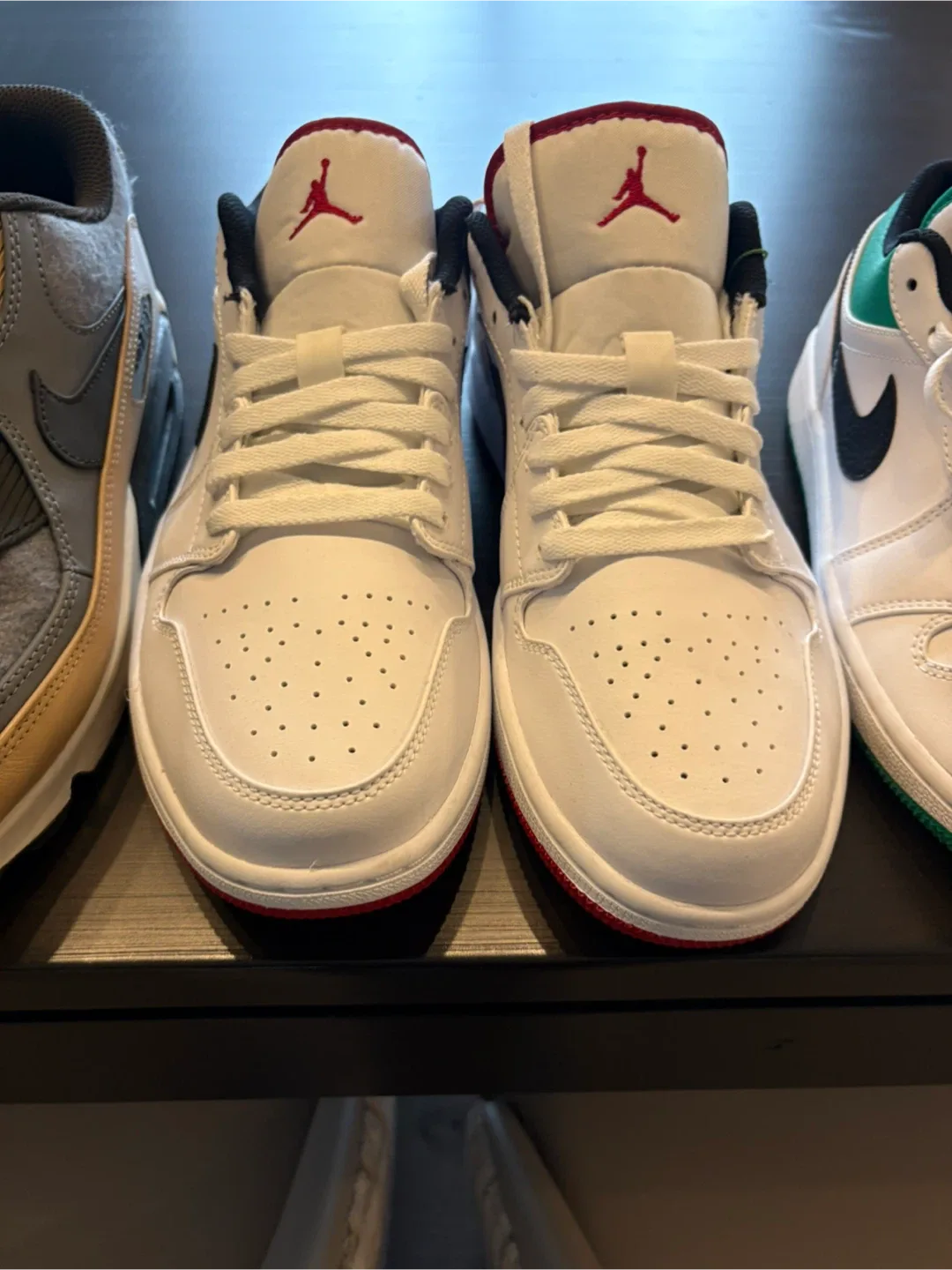 Jordan one low white university, red black image indicator(3)