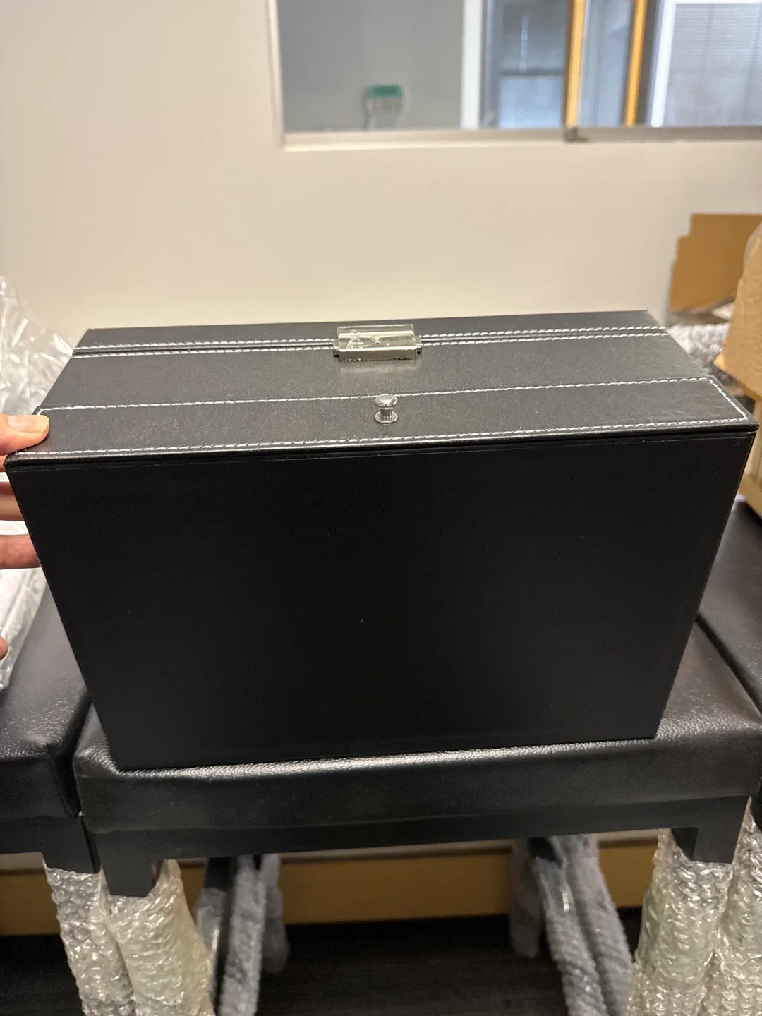 Black Leather Watch & Jewellery Storage Box image indicator(4)