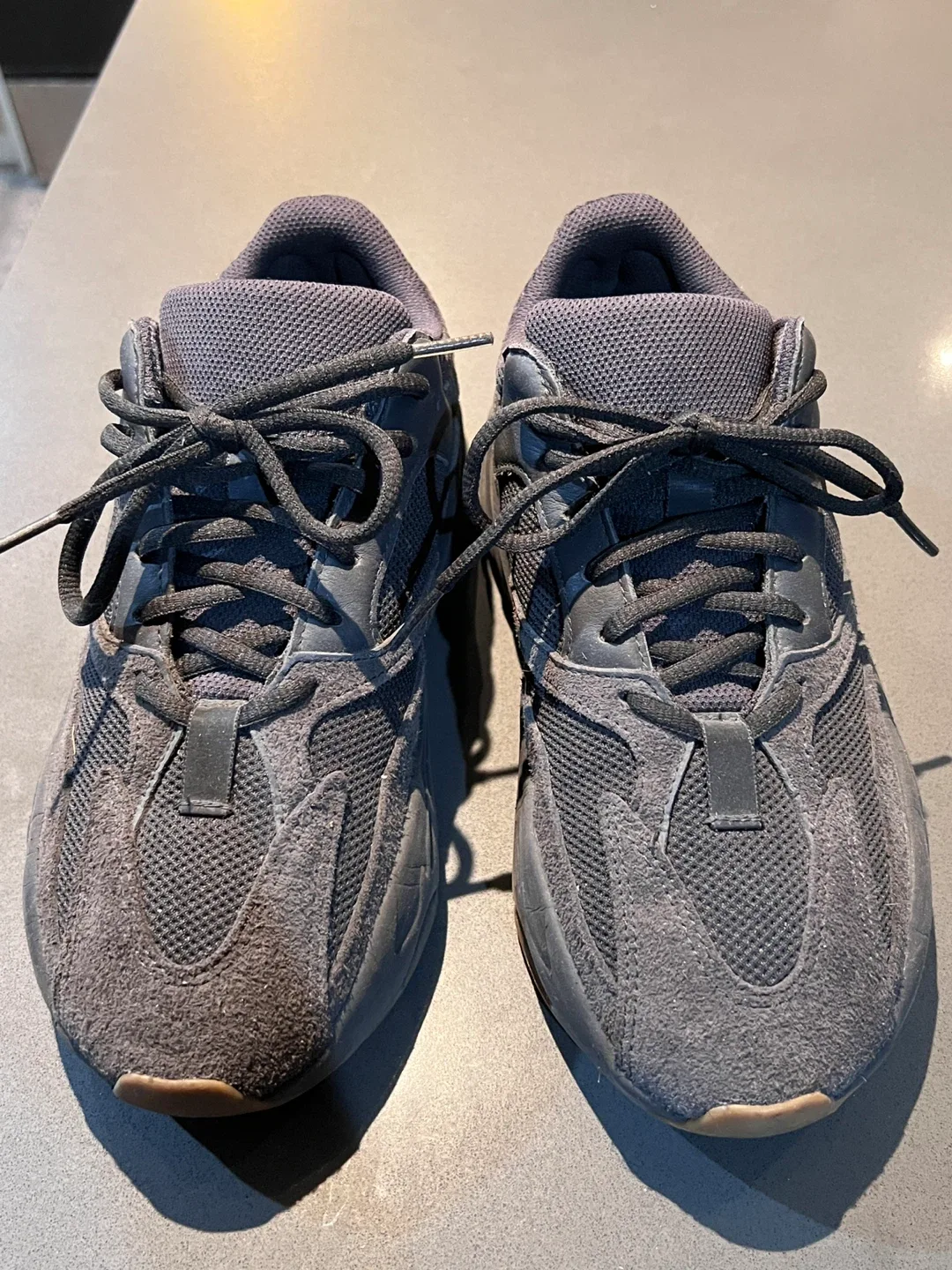 Adidas Yeezy 700 Vanta - Size US 7 image indicator(4)