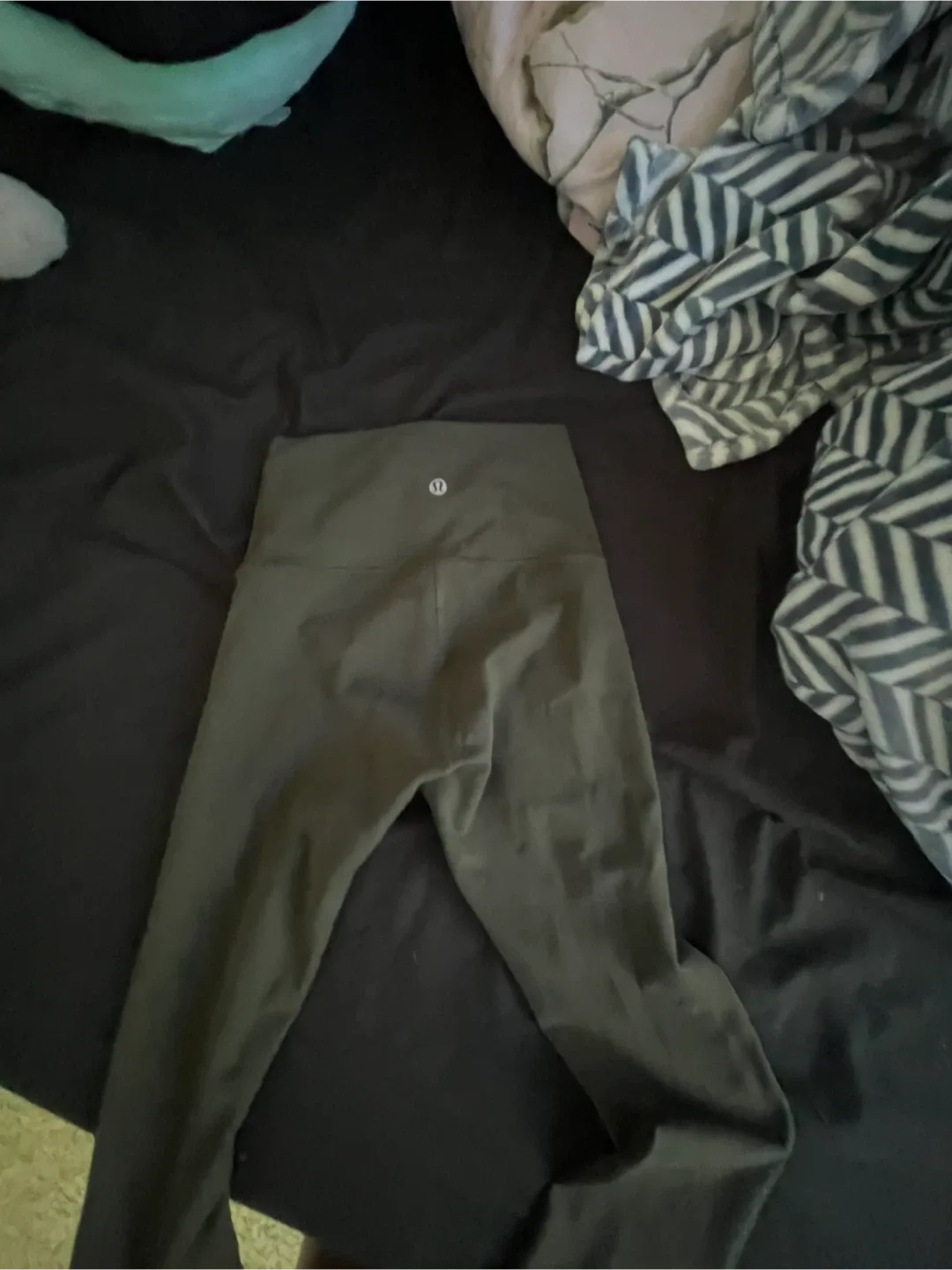 Lululemon Leggings - Size Unknown image indicator(3)