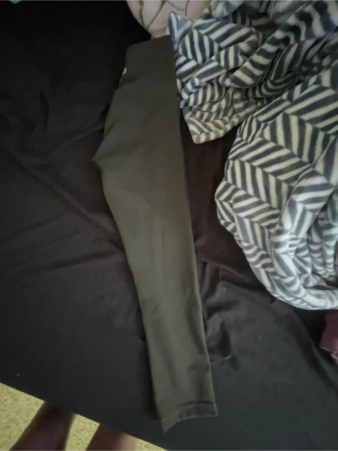 Lululemon Leggings - Size Unknown image indicator(2)